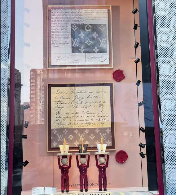 ショップウィンドウディスプレイ、ストアフロント・ウィンドウディスプレイ、ルイ・ヴィトン ウィンドウディスプレイ