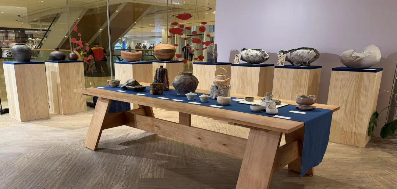 spring visual merchandising for retail store