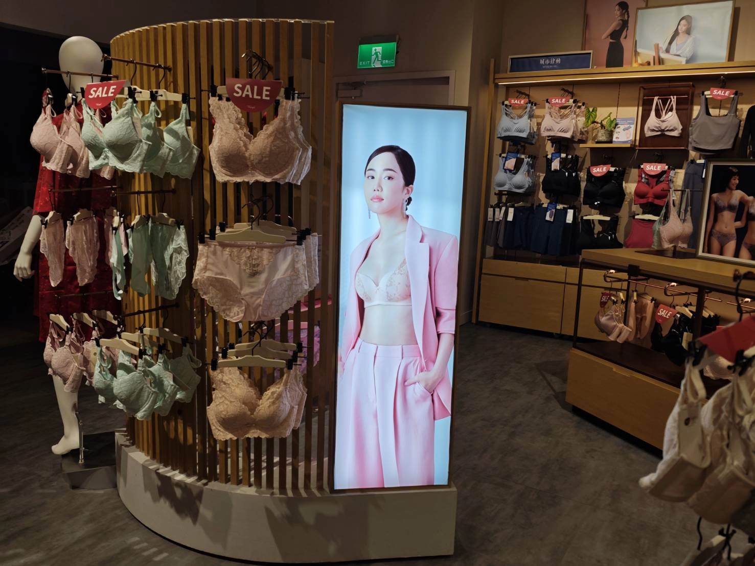 store window displays