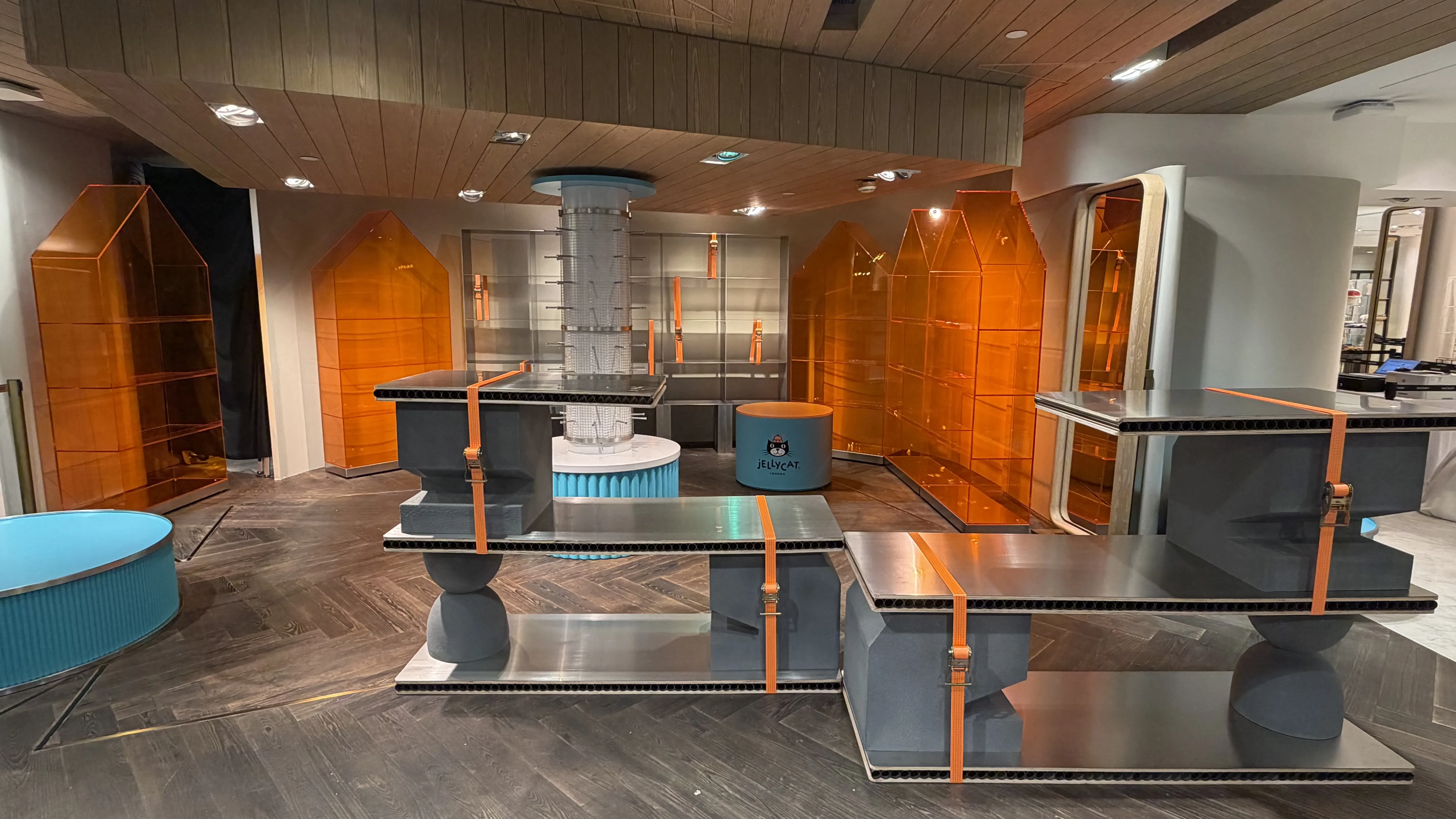 Pop-up display props