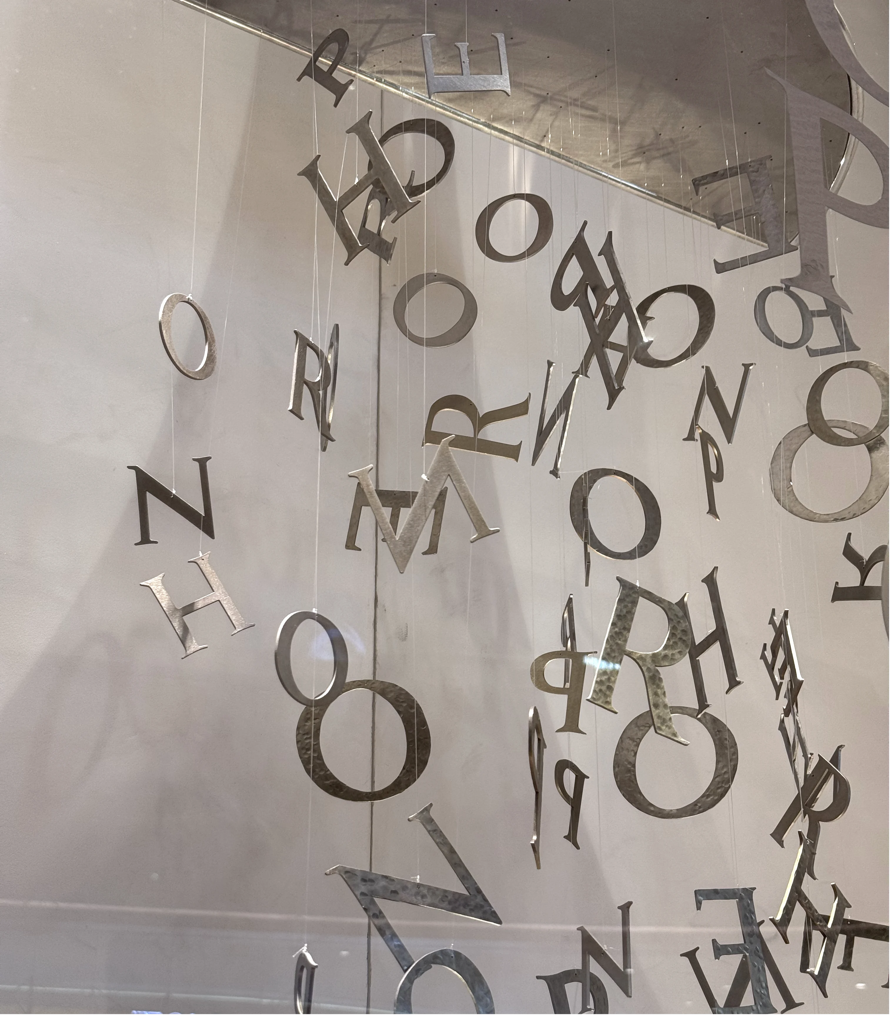 display props and brand presentation