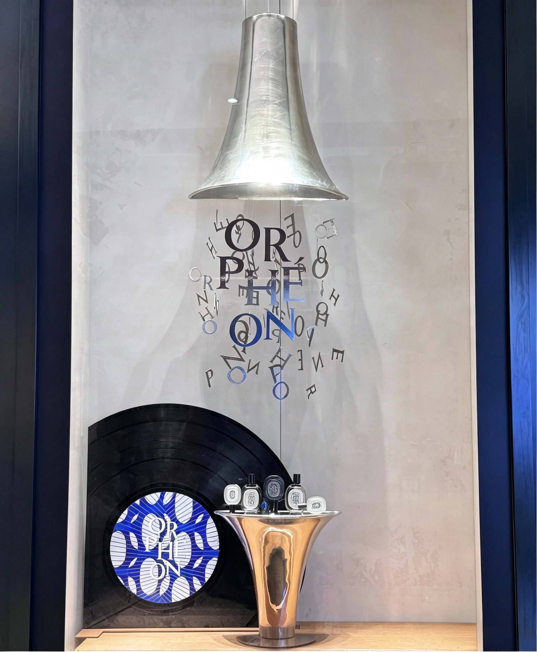 Diptyque Orphéon window display design