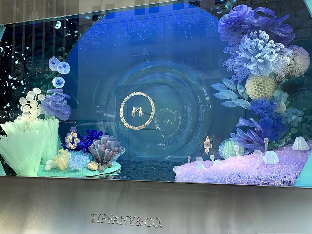 Tiffany & Co. Spring/Summer retail window display props