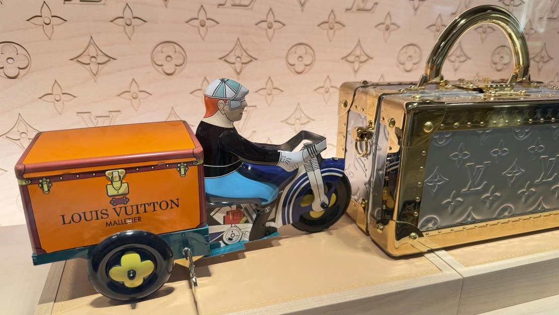 Spring/Summer retail window display trends