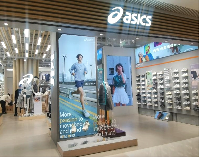 ASICS and KOLON SPORT Spring/Summer retail window display props