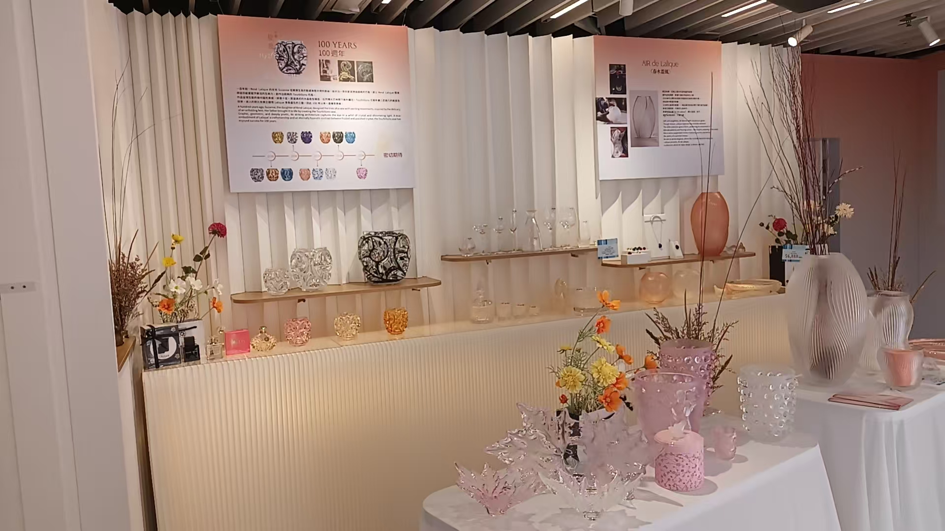 Multi-craft pop-up shop construction
