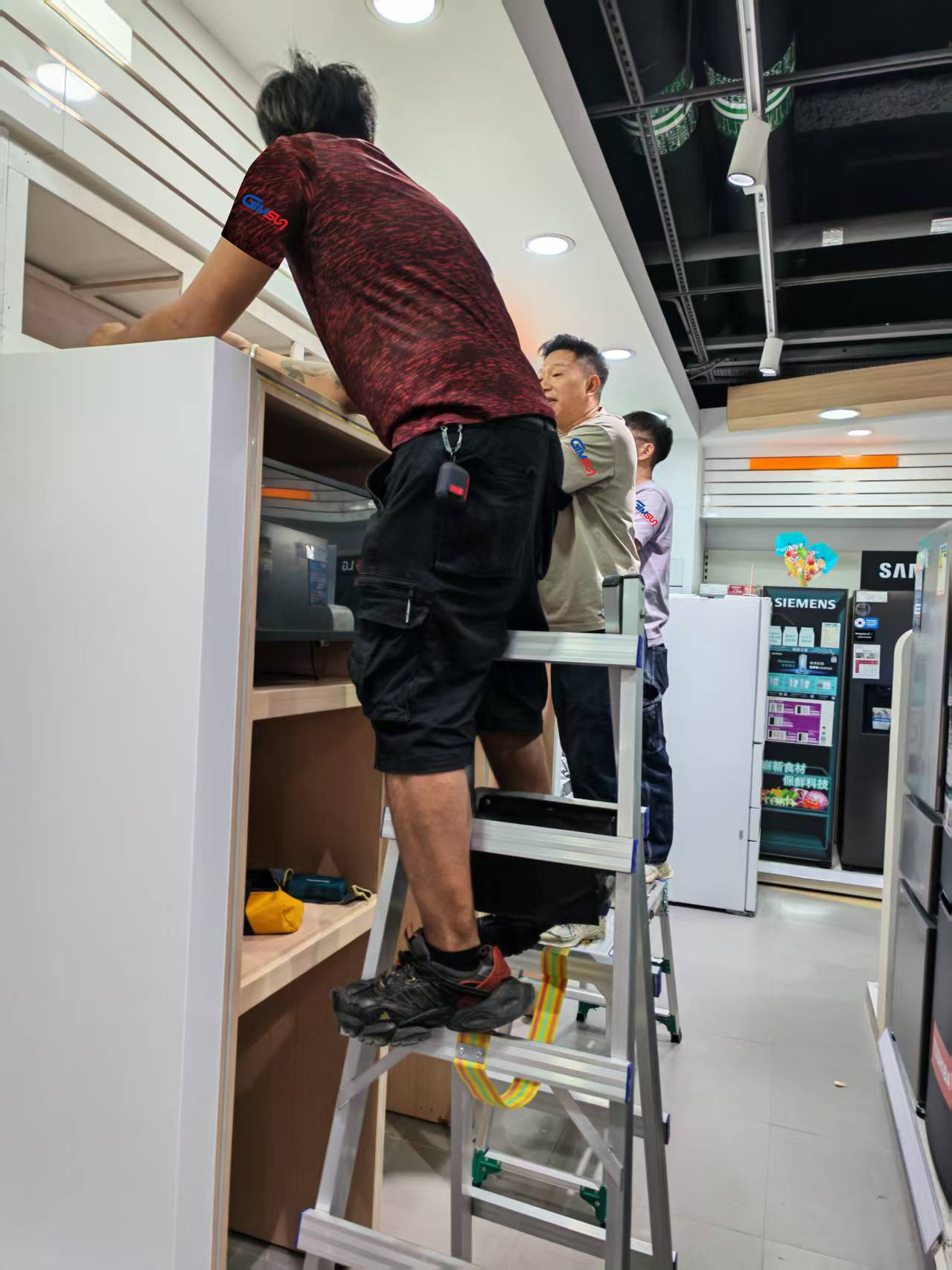 Built-in oven cutout with seamless fit — tight dimensional accuracy